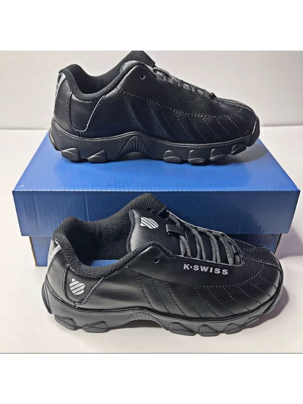 NIB K-Swiss Classic Low Boys Sneakers Leather Black Athletic Shoes⁠ Sz 6-2